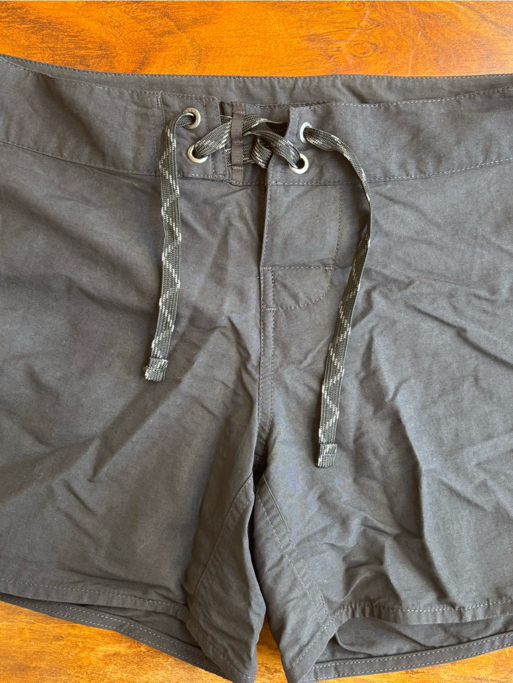 Patagonia olive green women’s board short - Picture 1 of 4